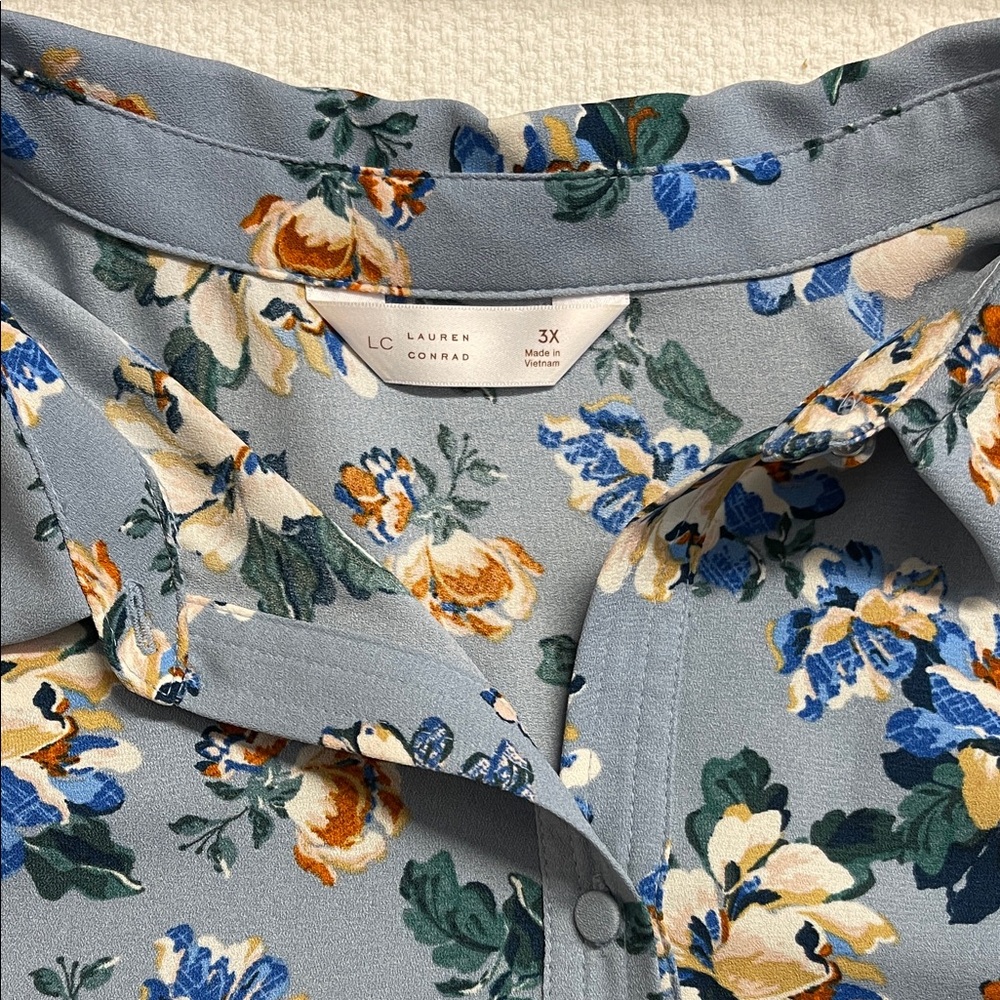 Plus Size LC Lauren Conrad Collared Button-Front Shirt 3X - Picture 7 of 9